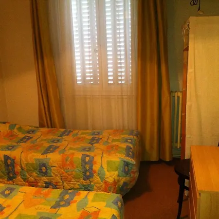 Le Relais De La Gare Routi\u00e8re 3* Saint-Priest (Rhone)