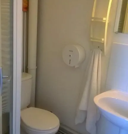 Le Relais De La Gare Routi\u00e8re Hotel