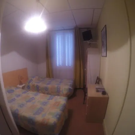 Le Relais De La Gare Routi\u00e8re Hotel