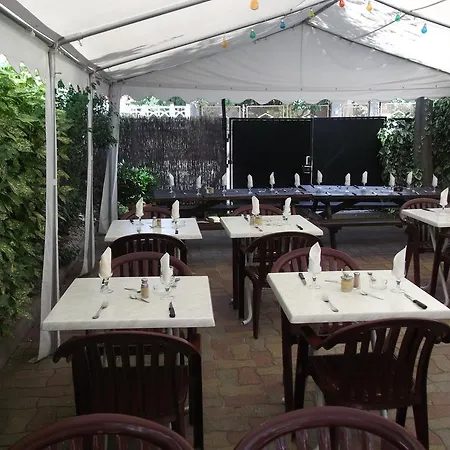 Le Relais De La Gare Routi\u00e8re 3* Saint-Priest (Rhone)